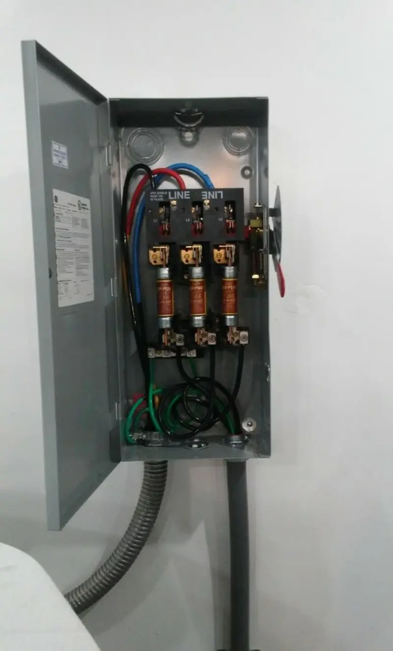 Three-phase disconnect switch installed for Smoke Detector Installation in Brodhead
